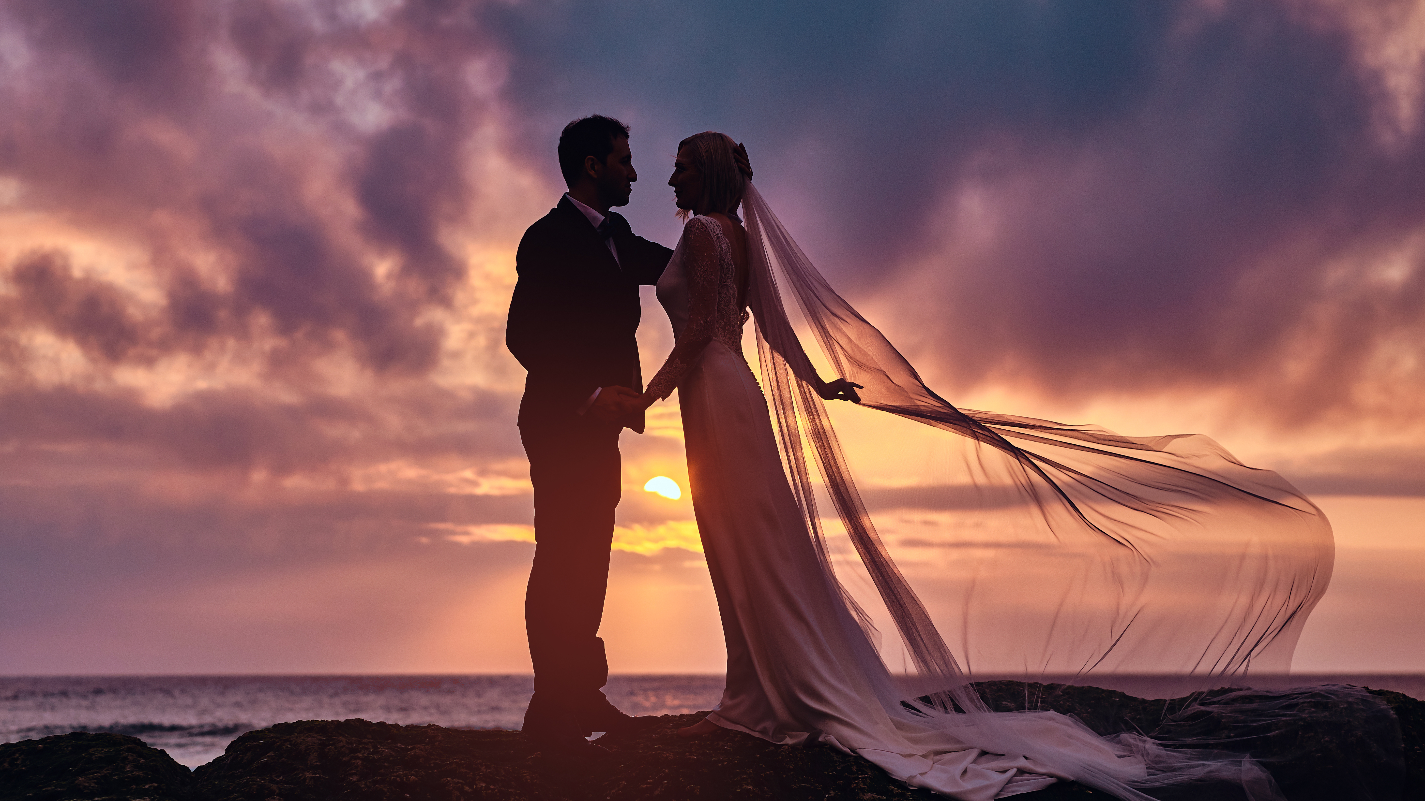 小说：被变态和尚侵犯，美女危在旦夕，神秘男子却在此时现身