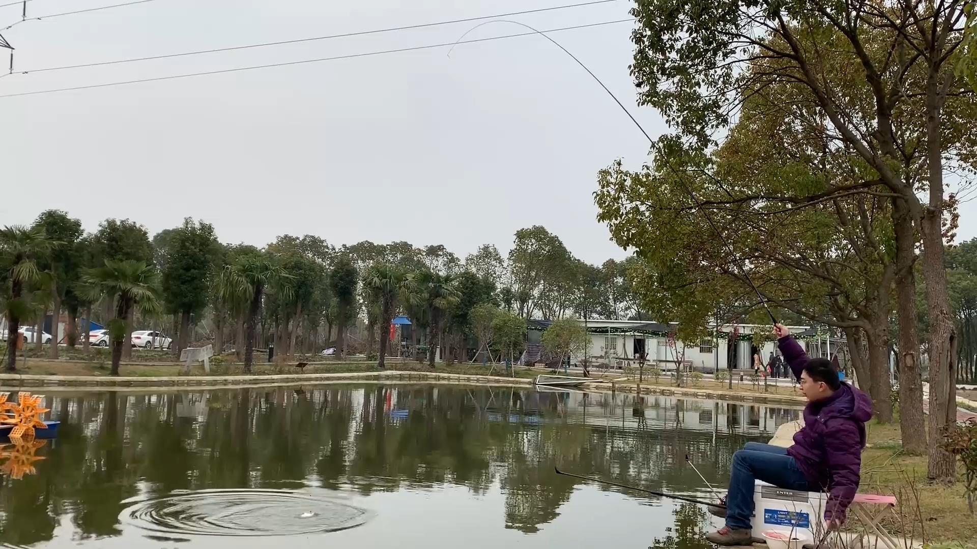 钓鲫鱼光威哪个系列的钓竿好,光威最轻鲫鱼竿怎么选