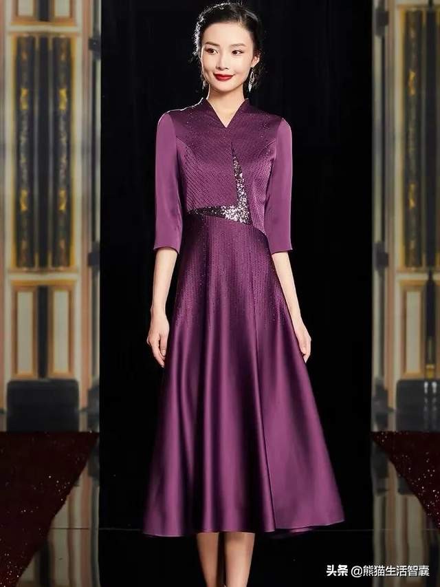 参加女儿婚礼妈妈服装,婚礼妈妈服装高档优雅时尚