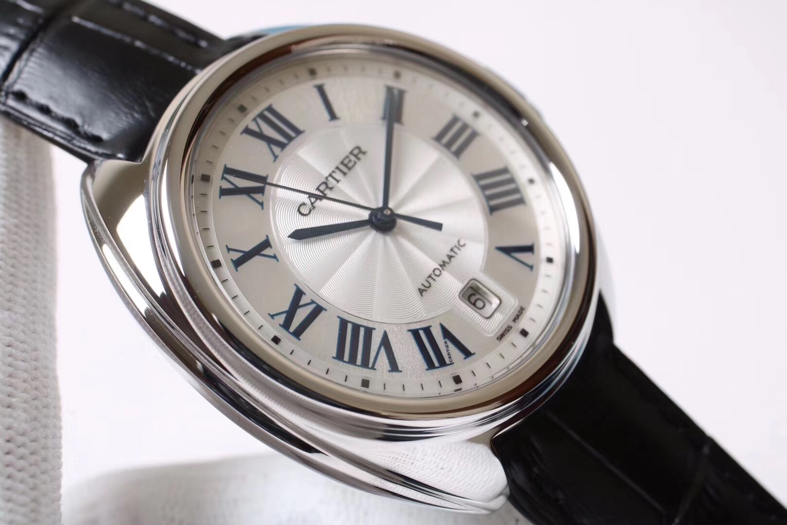 卡地亚钥匙系列和蓝气球哪个好,卡地亚钥匙和蓝气球哪个保值