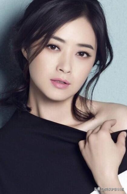 鼻子头和两侧红痘痘爱出油怎么办,鼻子老出油怎么办小技巧