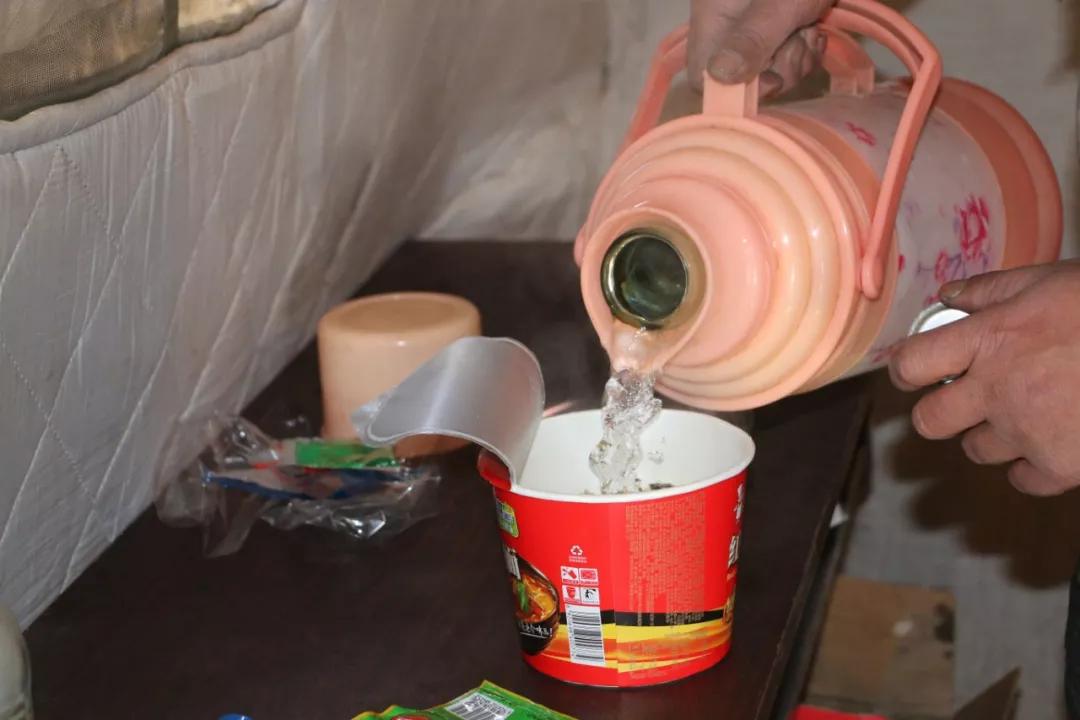 9小时，50张图，带您看全村最靓“代购员”