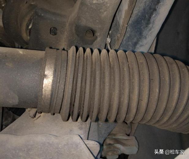 2万公里贬值80多万,45万买辆V8+6.4L的JEEP大切诺基SRT还值吗?