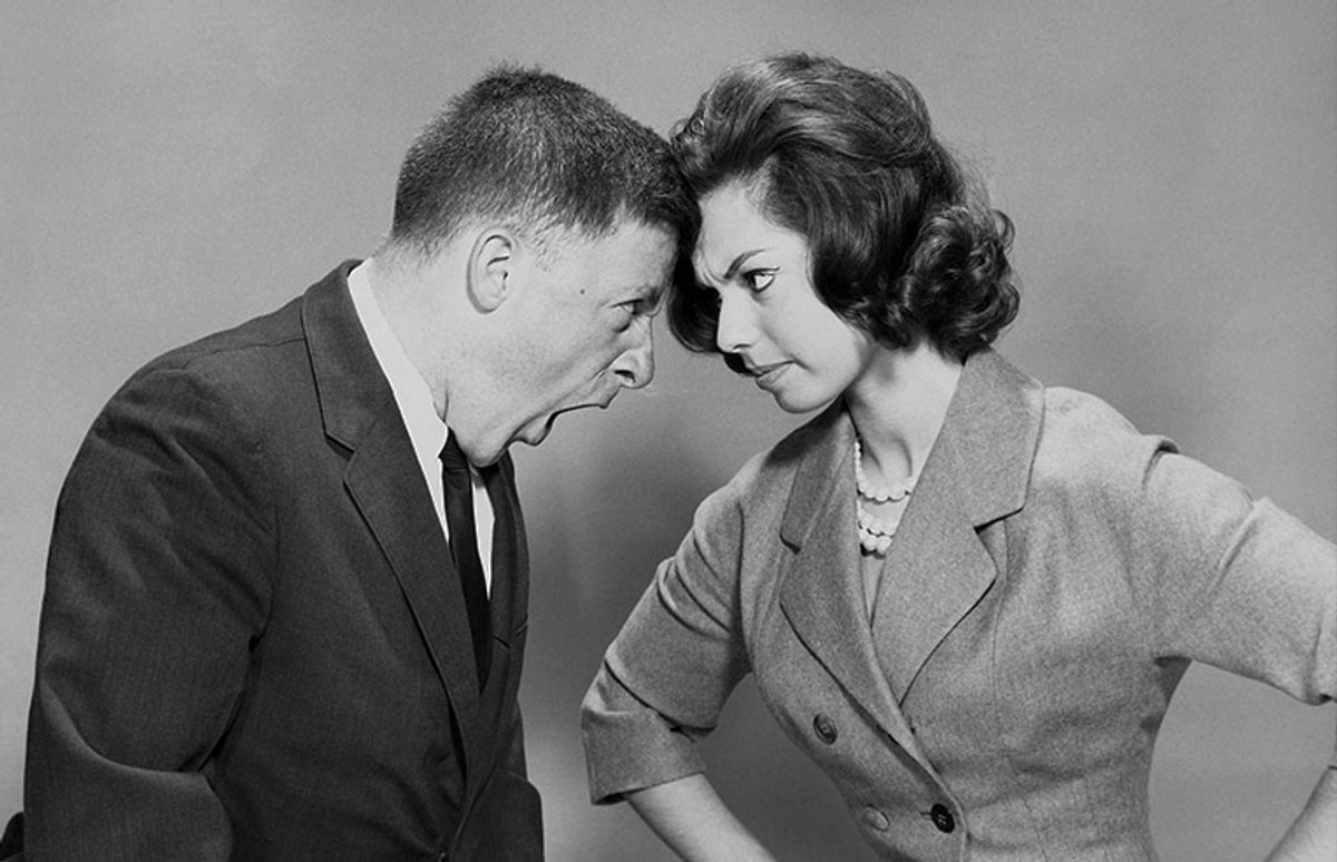 英国男女吵架,英国情侣吵架完整视频