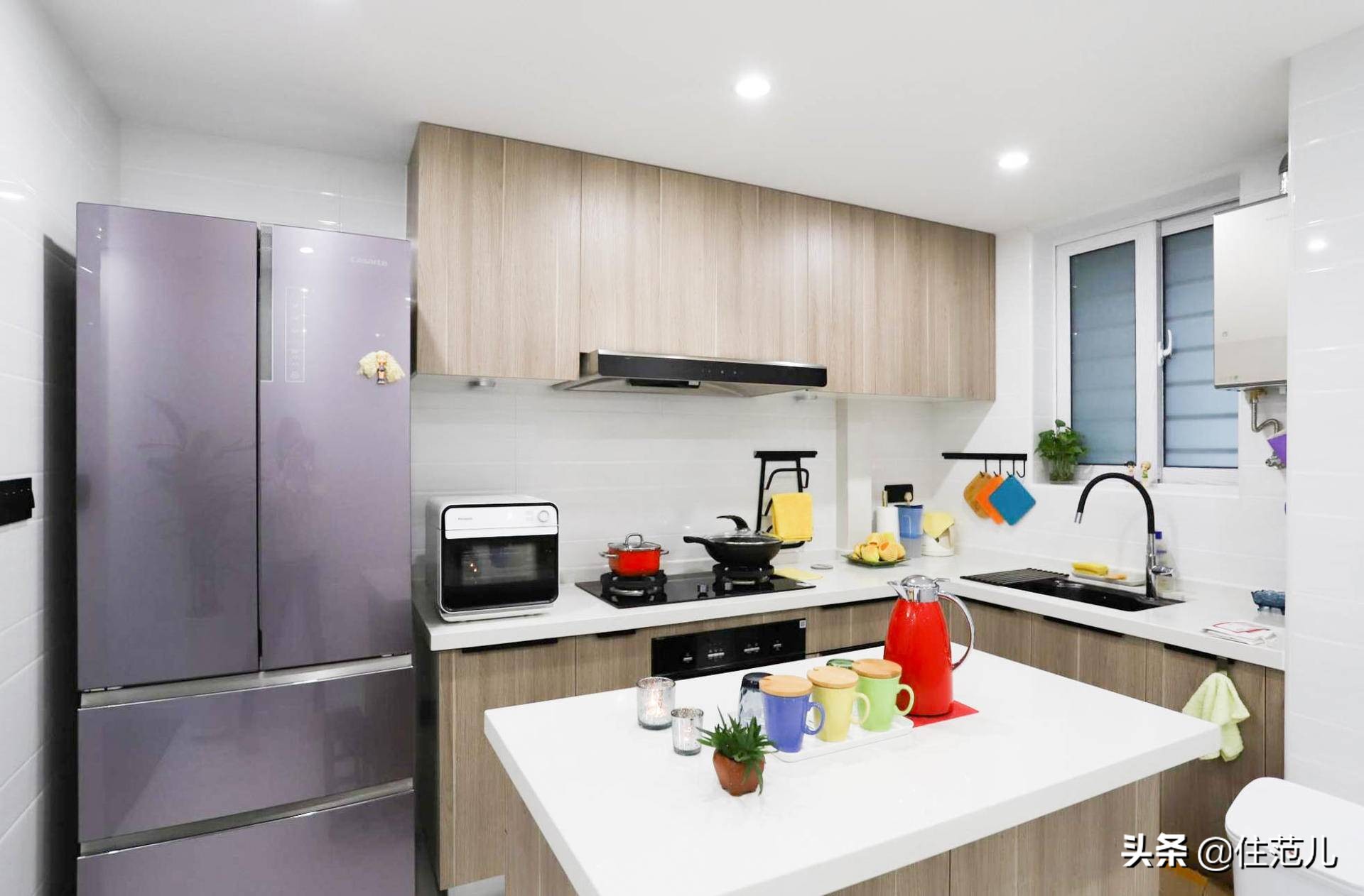 58㎡两室一厅，小户型也能拥有中岛厨房，父母硬核装修胜过年轻人