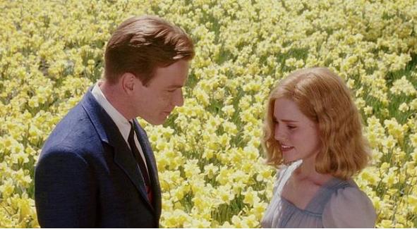 “1500块陪过夜，900块带回家”催婚下诞生的租赁“女友”