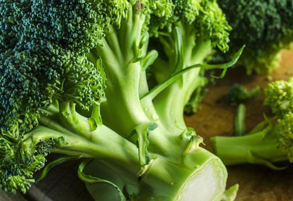 白色西兰花怎么洗才算干净,西兰花怎么洗没有虫子