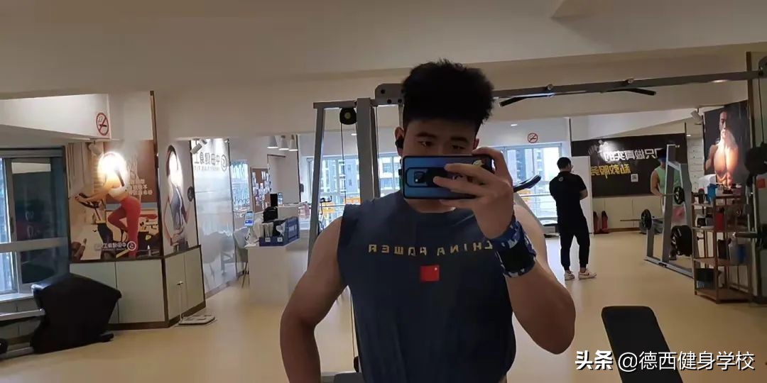 新手去健身房千万别找私教,新手健身房办私教有用吗现在