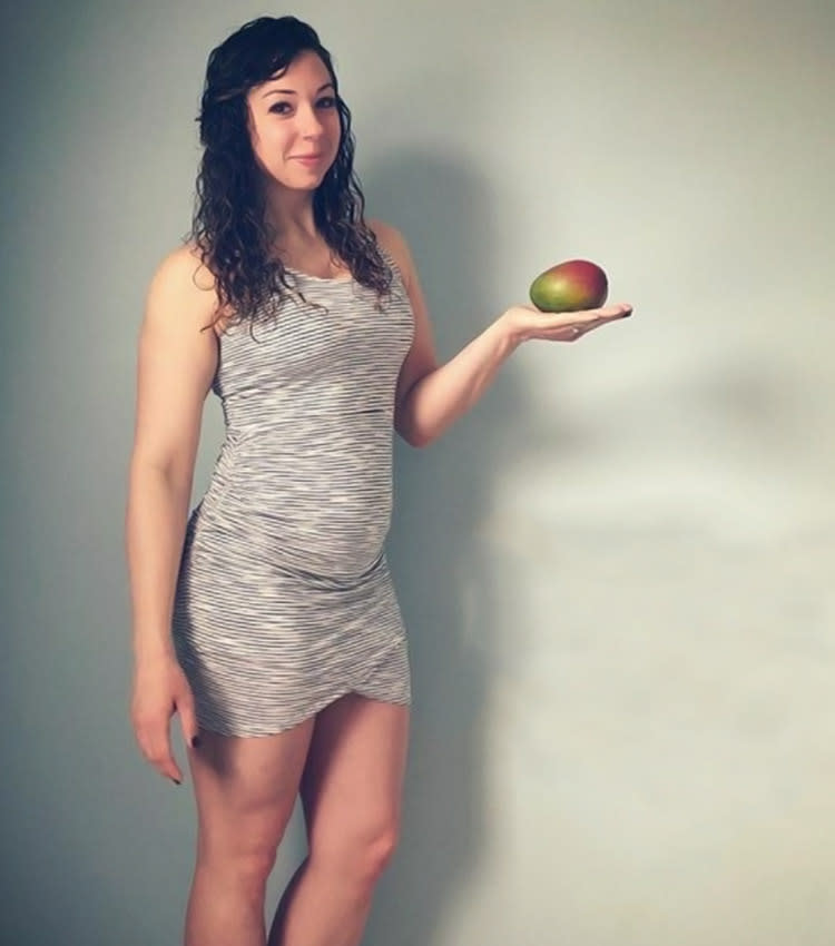 如何判断肚子里宝宝的大小,宝宝在肚里变化的全过程图片