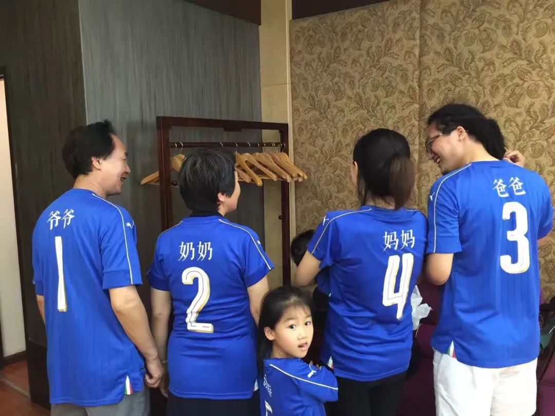 蜗居7平米出租房,35岁失业的二胎爸爸到底能有多拼?