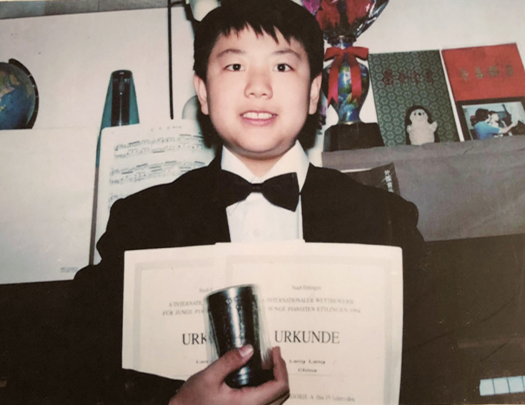 郎朗：无良老师曾逼得我和父亲差点自杀，西瓜小贩拯救了我