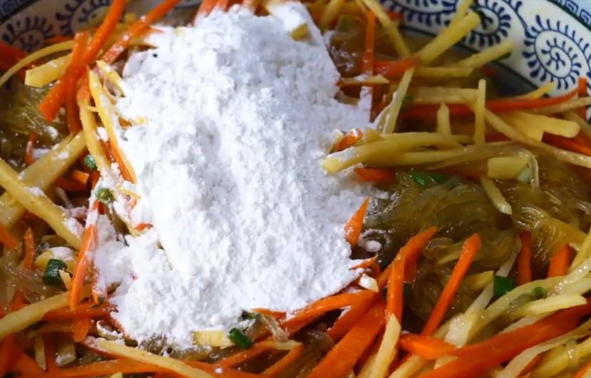 粉条里加俩鸡蛋,粉条里打两个鸡蛋没想到这么好吃