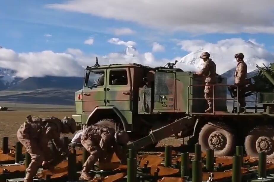 星空迷彩在07迷彩上有哪些升级,星空迷彩对比全地形迷彩服图片