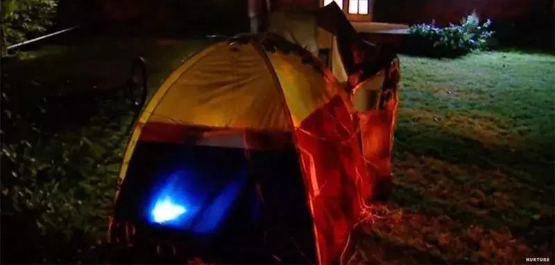 没有大人管的小孩子,没有大人管的孩子