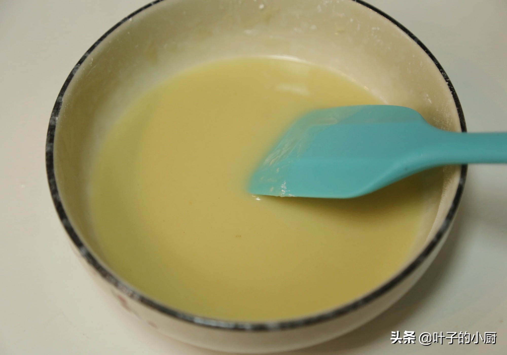 超级简单的蛋糕一学就会只用烤箱,又软又好吃的蛋糕配方