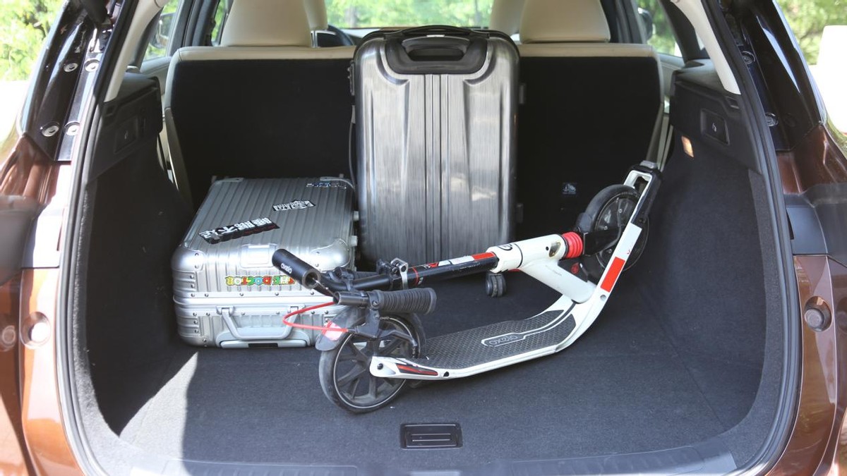 细节全面解析汽车,英菲尼迪qx50悦享版自驾