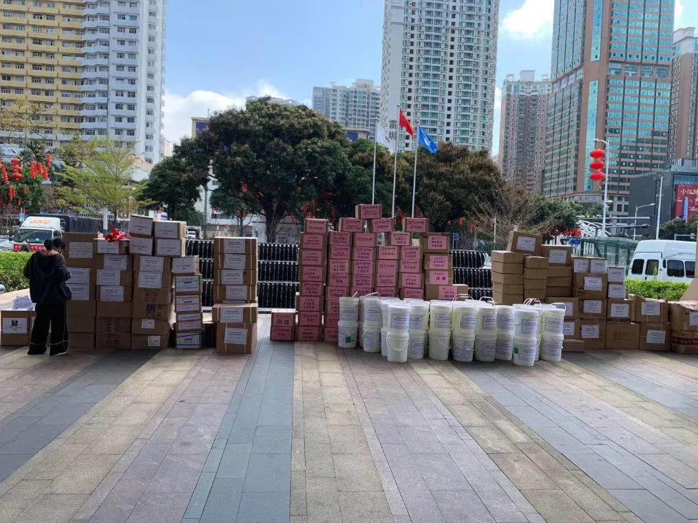 罗湖在行动|一批批蔬果物资急送!东门商圈“两新”*党**组织这样驰援湖北!