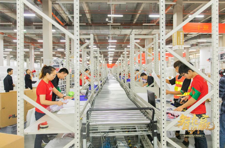 安踏集团双11收入超18亿元,安踏电商发展现状