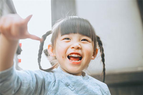 用手机给孩子拍照怎么拍好看,怎么用手机拍儿童好看有高级感