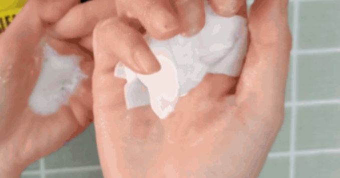 羽绒服脏了?千万别水洗!教你一招,羽绒服干净如新,真实用