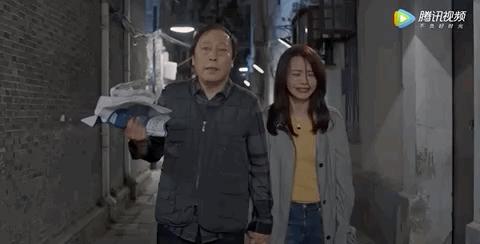 苏明玉和大嫂二嫂哪个关系好,苏明玉二嫂穿的小鞋子