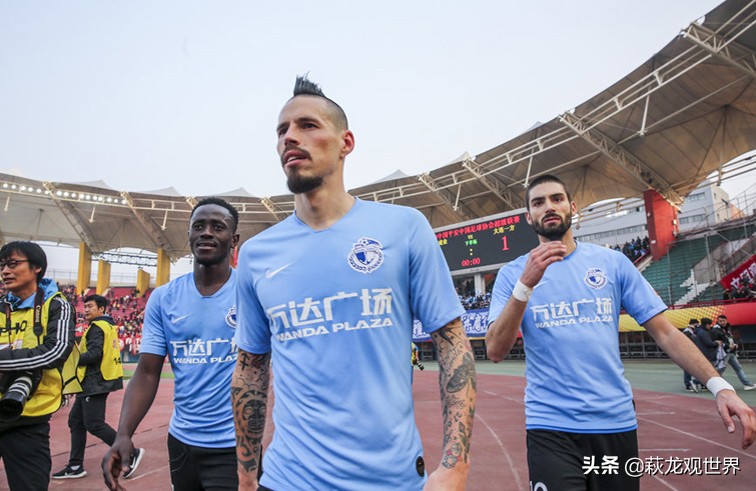 默滕斯调侃哈姆西克视频,默滕斯在哪个队