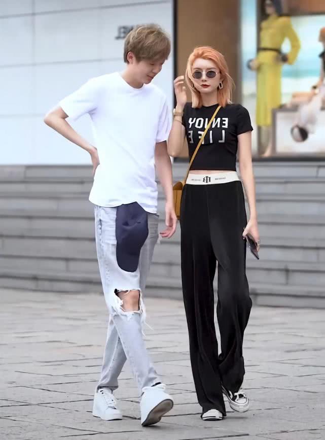 扎心爱情：女友鞋“褪色”，男友不给换新的？后果超严重