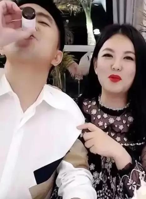 李湘直播卖货现场完整版,李湘直播卖货5分钟收入80万