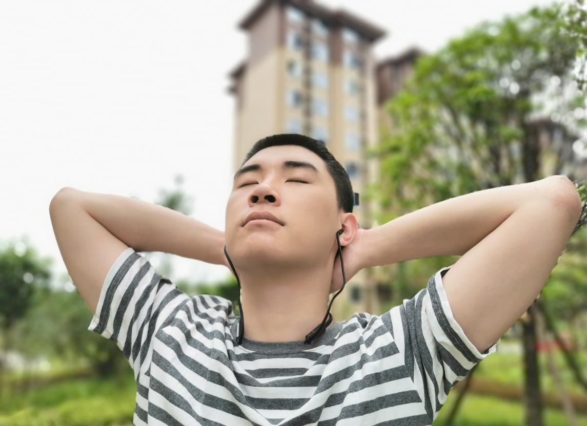 一款适合毕业旅行的耳机上手评测，快充这个功能我很喜欢