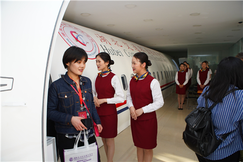 湖北交通职业技术学院:九州通衢交通强校