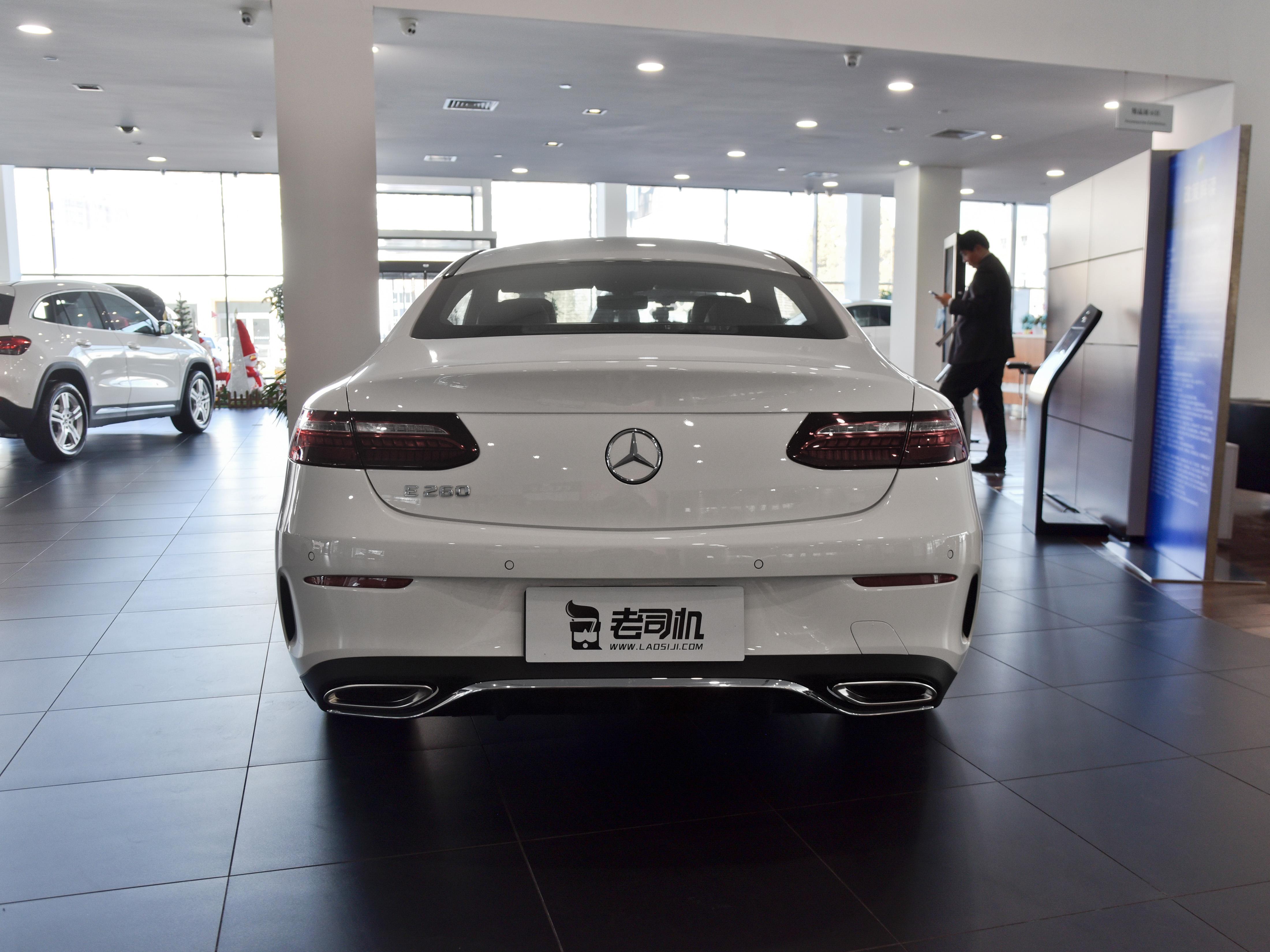 两门奔驰轿跑内饰,轿跑内饰豪华