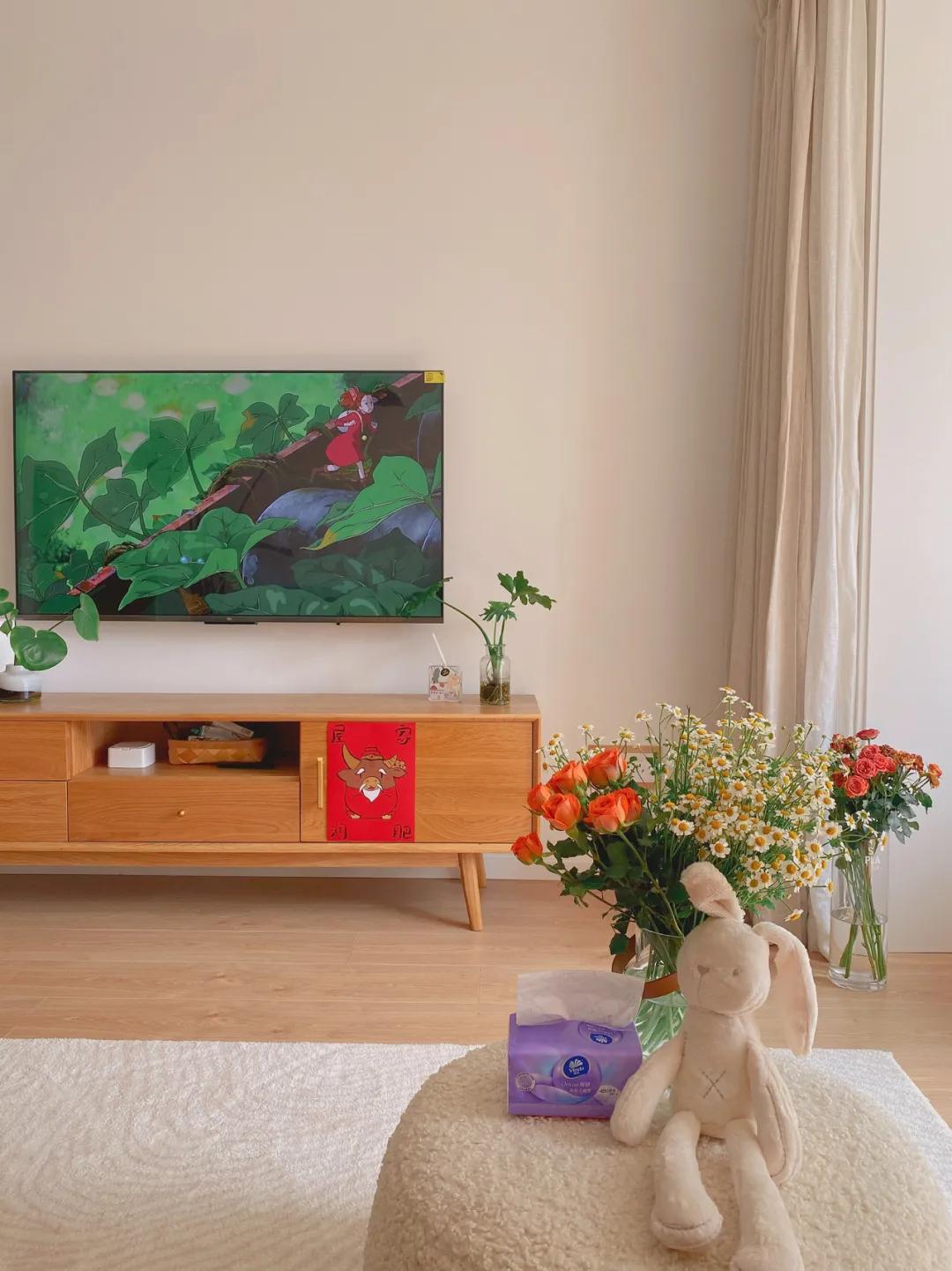 又一独居女孩爆红！买下60m²二手房，仅花4.5W装成全能“大胃王”