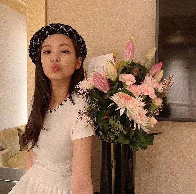 blackpink四人从黑暗中走出来,blackpink被黑得最惨的一年