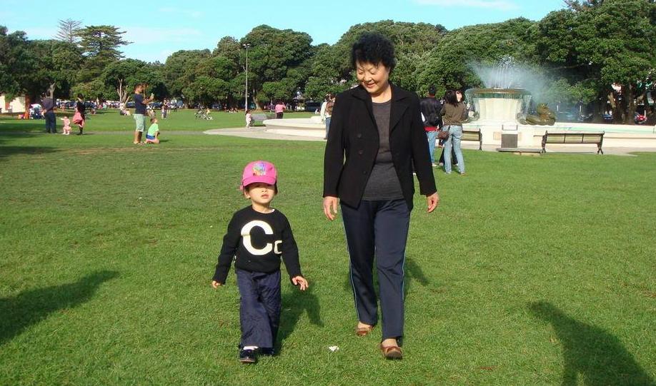 3岁宝宝说肚子疼且发烧,3岁宝宝说肚子疼