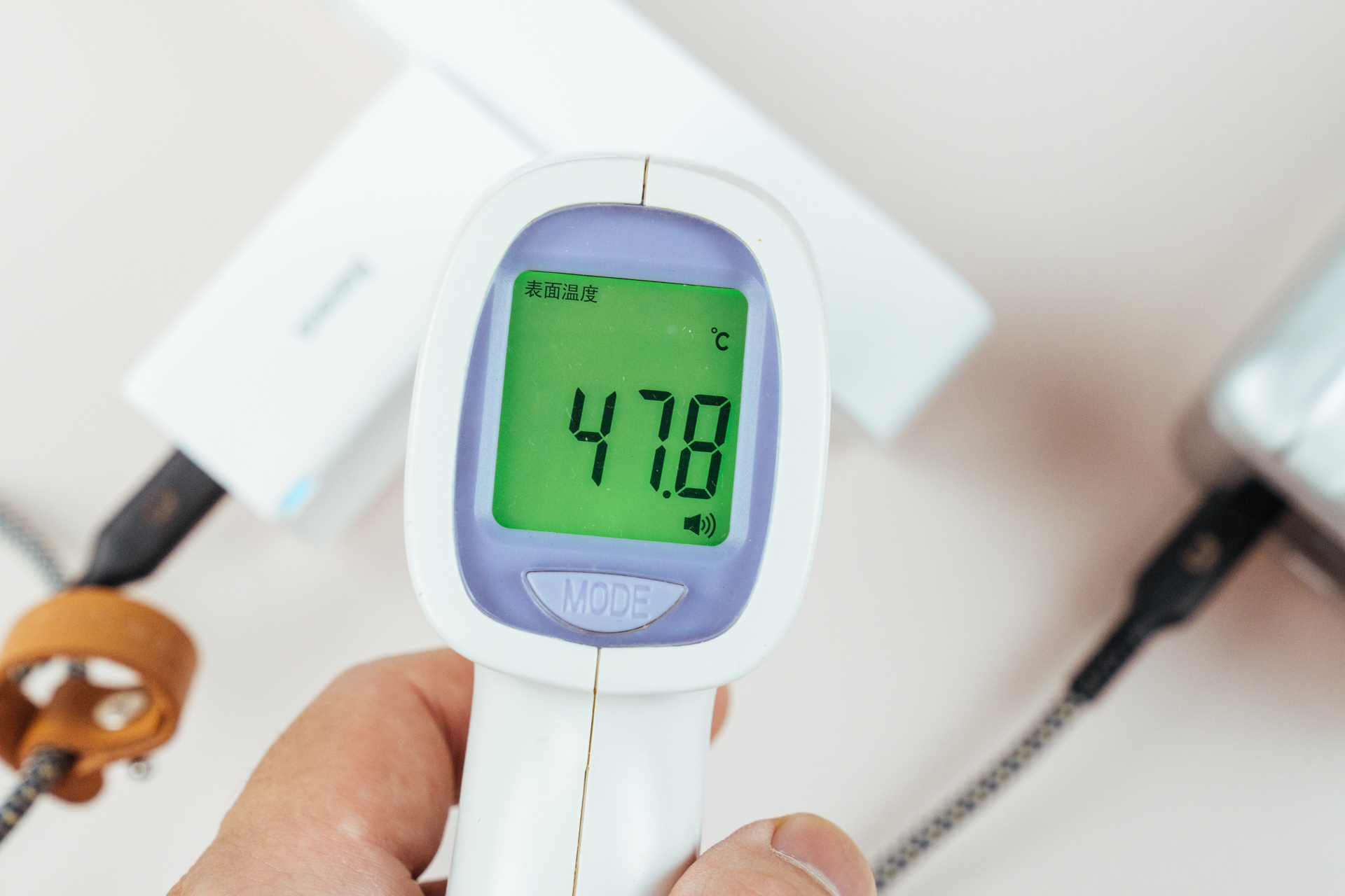 iphone1335w快充测评,iphone13充电头倍思评测