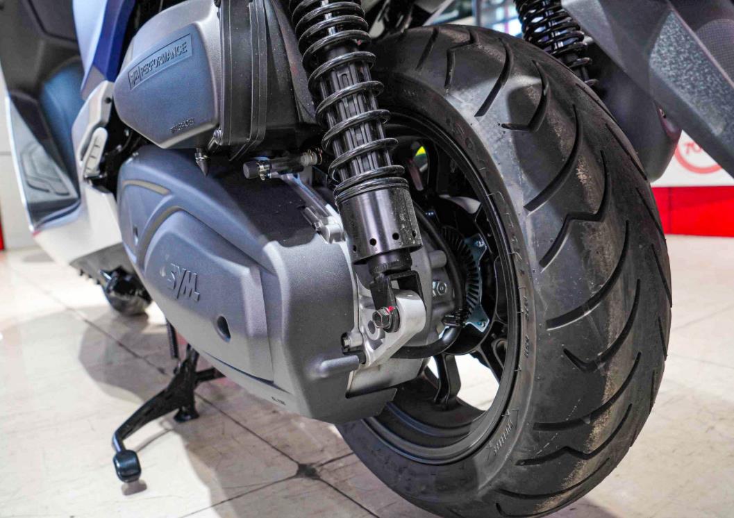 三阳maxsym400运动踏板摩托车,sym三阳摩托车2022款什么时候上市