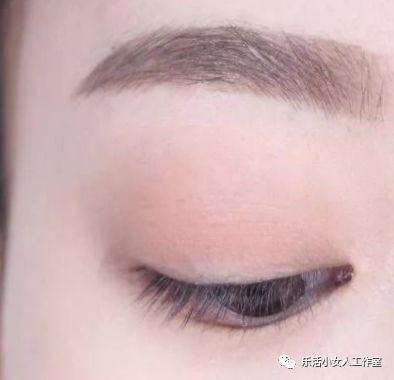 单眼皮眼妆画法教程肿眼泡,单眼皮肿眼泡春日桃花妆