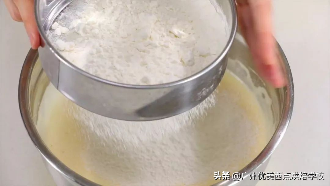 蛋糕想要蓬松点怎么办,怎么样蛋糕更蓬松