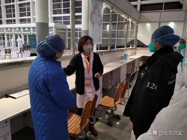 坚守医疗一线的白衣战士,空港医院医务人员