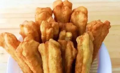 炸油条的小苏打就是食用碱吗,小苏打和食用碱和面能炸油条吗