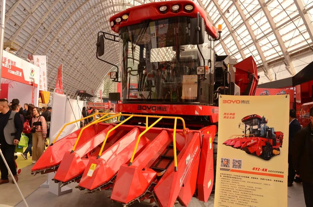 中农博远玉米机视频,中农博远智能农机装备建设项目