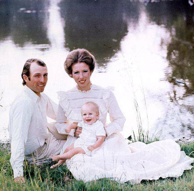 英女王最喜欢的外孙女,英女王重孙女最新照片