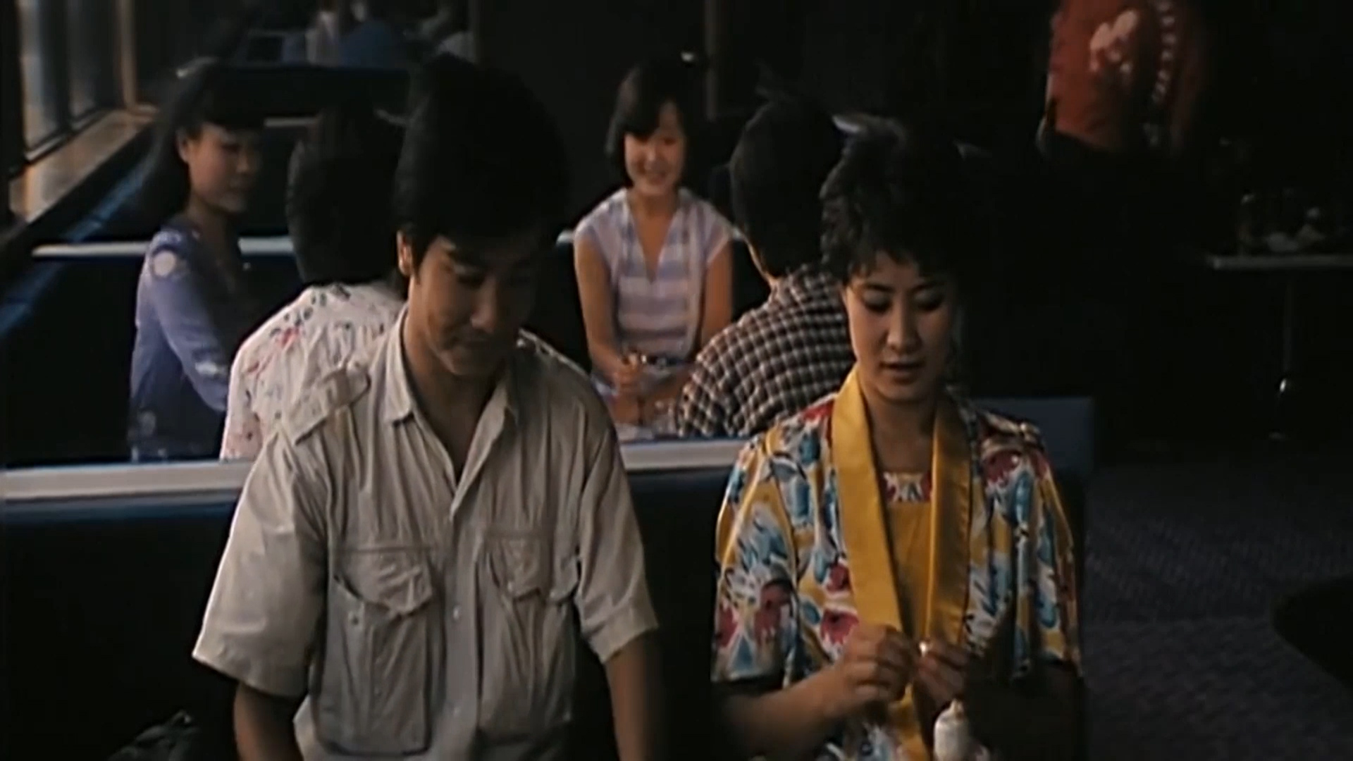 后方撤退前方战士牺牲,前方将士浴血奋战后方拆台