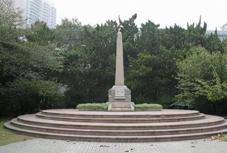 她受尽酷刑仍守口如瓶,被捕后受尽酷刑宁死不屈片段