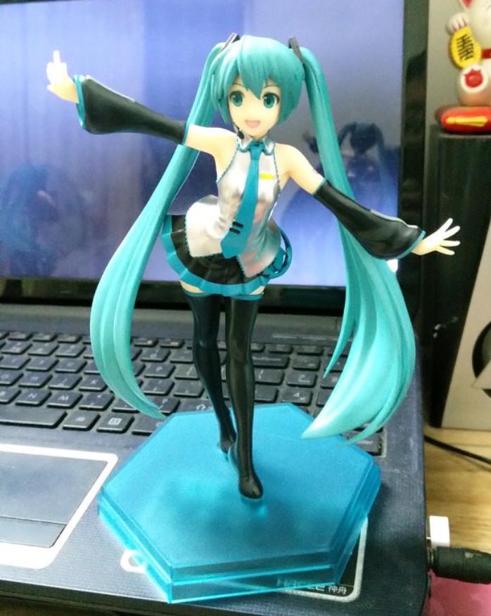 2233拜年祭手办98亿是真的吗,b站限定2233纯白手办