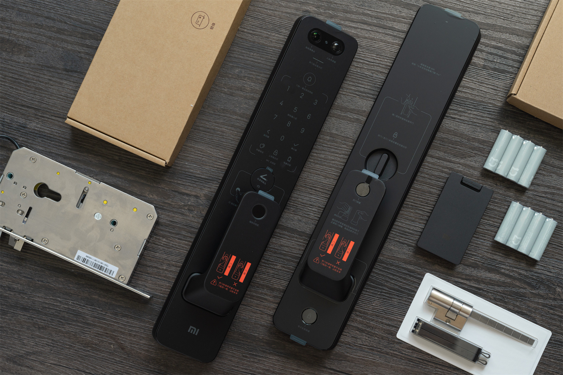 该不该用智能门锁,小米智能门锁pro门锁换电池