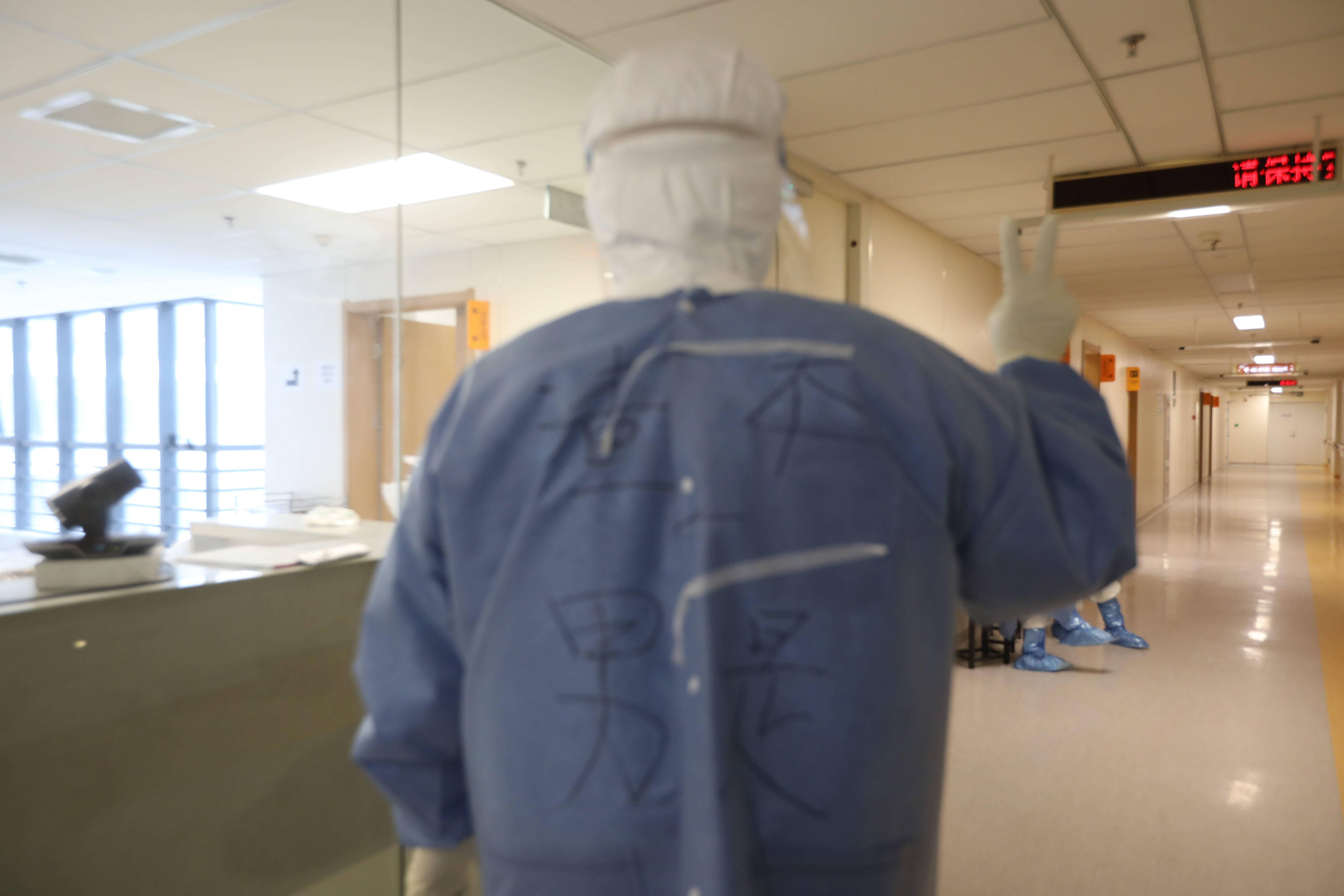 白衣作战袍,用爱守护“宁”