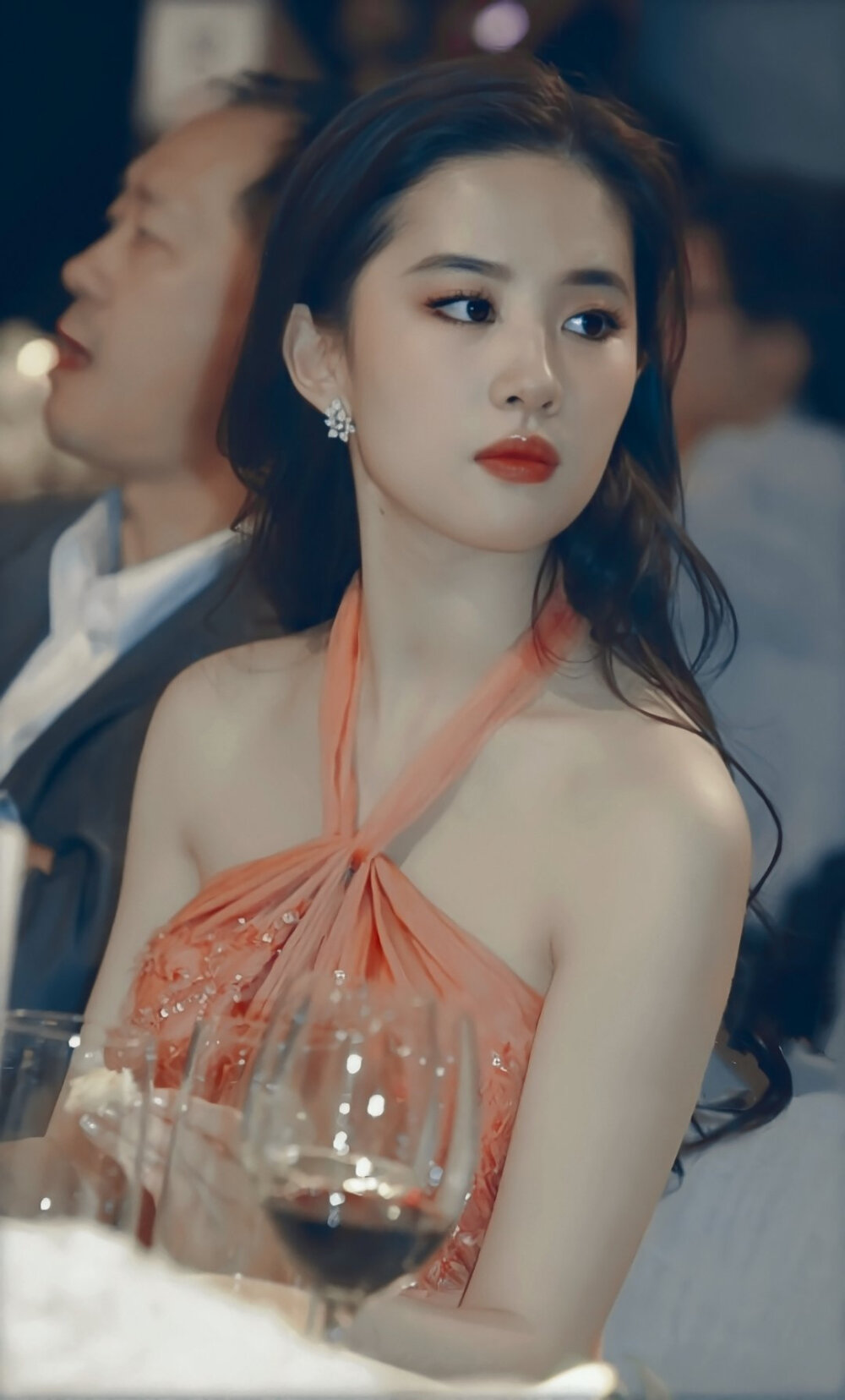 一个有气色、好的肌肤应该是怎样的，你知道怎么做吗？不要搞错了