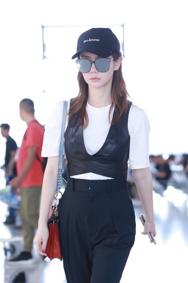 t恤穿起来不好看,穿t恤的5种穿搭技巧