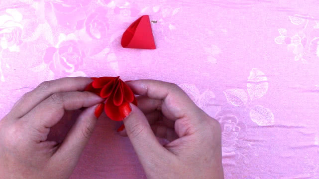 折纸教程灯笼的折法,折纸花灯笼的折法手工